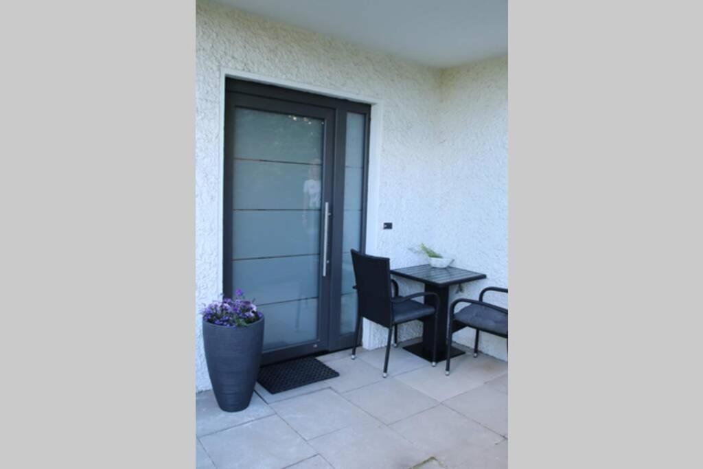 Moderne Ferienwohnung Mit Privatem Eingang - Rosa Kalletal Exteriér fotografie