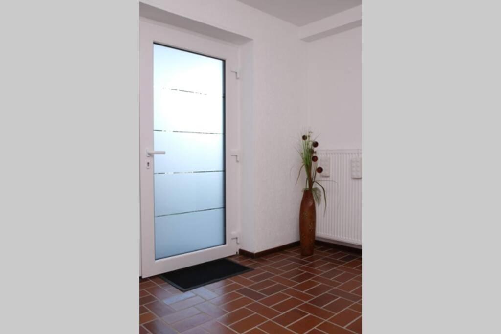 Moderne Ferienwohnung Mit Privatem Eingang - Rosa Kalletal Exteriér fotografie